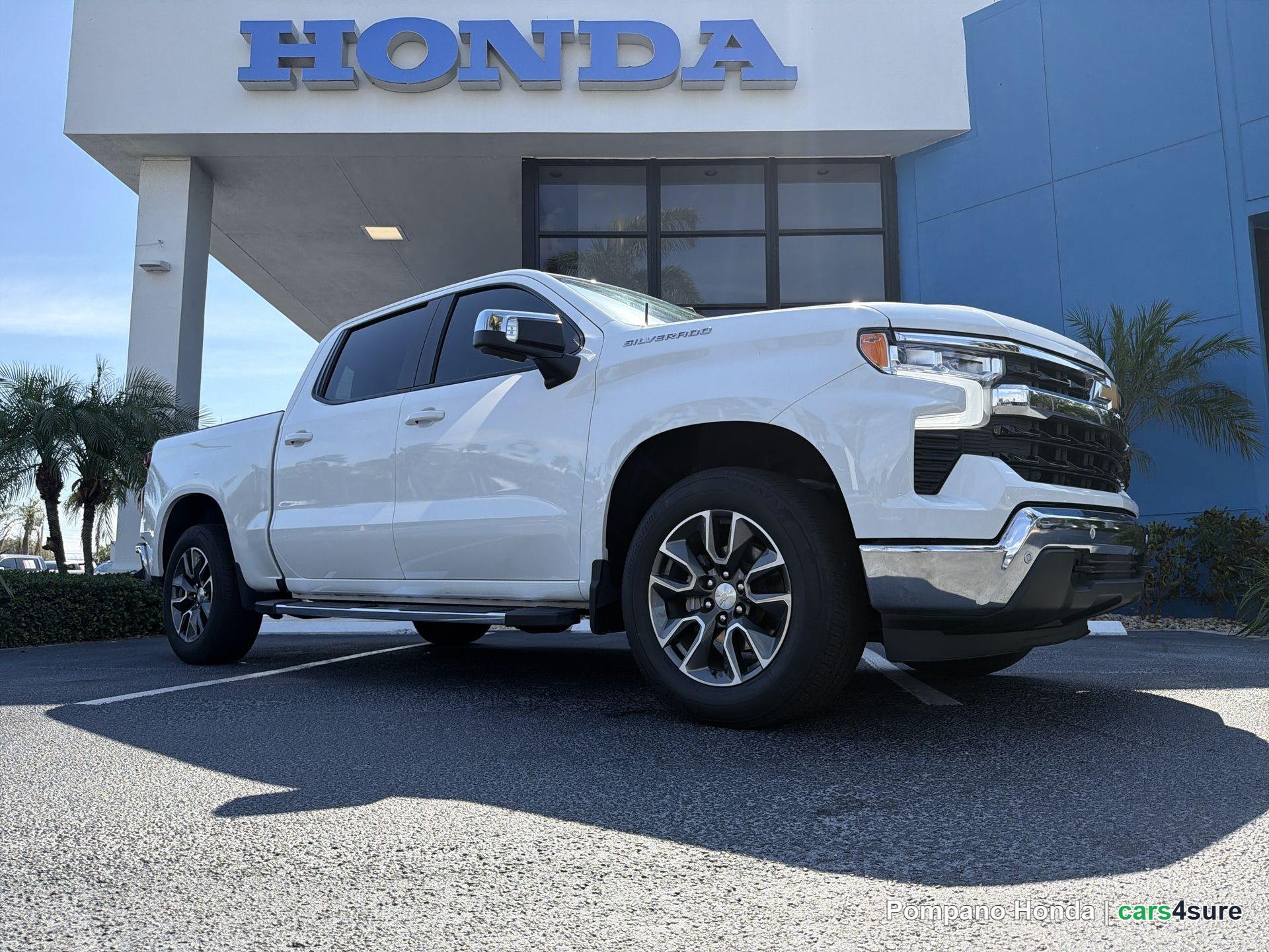 2024 CHEVROLET Silverado LT - Photo 1