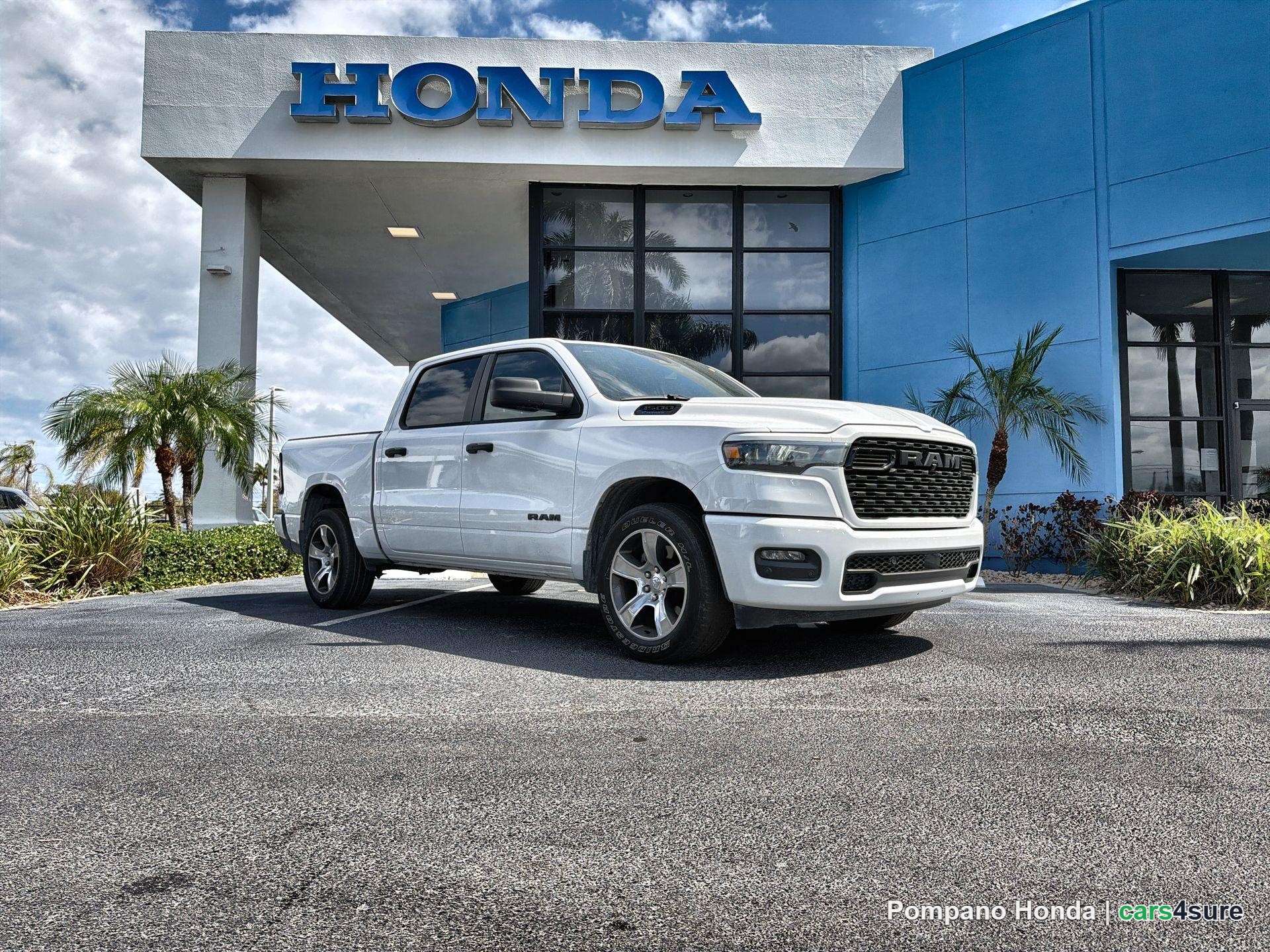 2025 RAM 1500 Tradesman - Photo 1